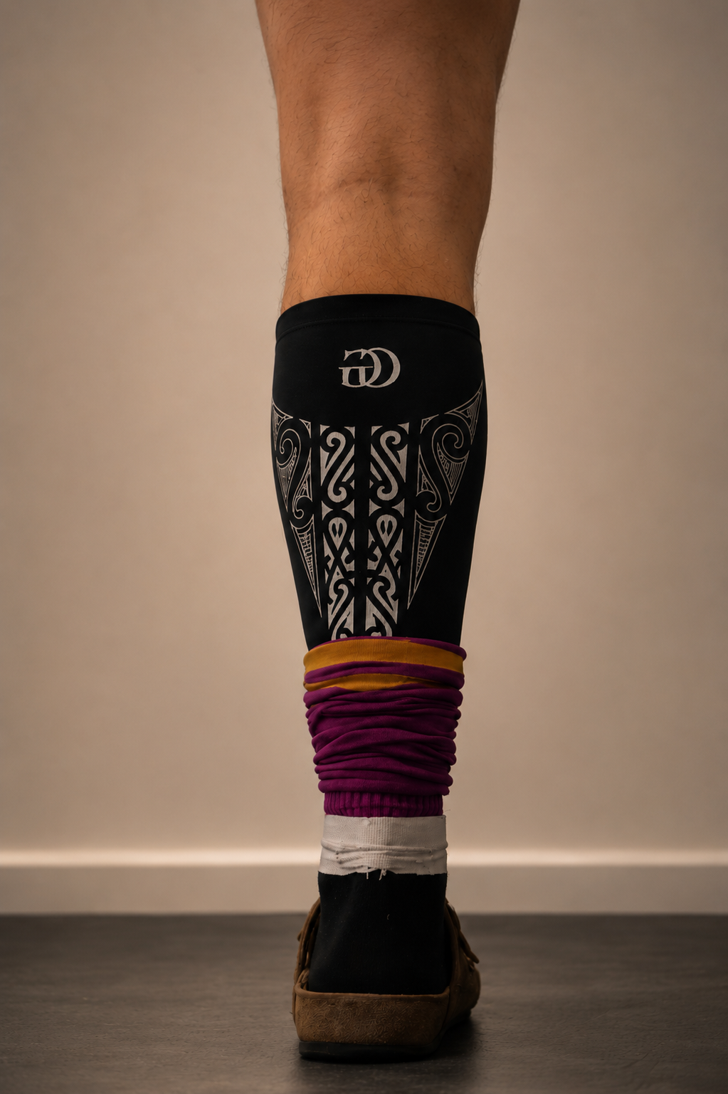 Māori Compression Calf Sleeve - Black