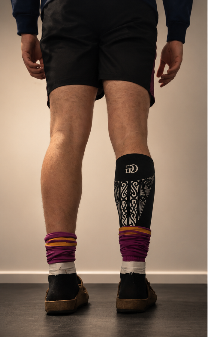 Māori Compression Calf Sleeve - Black