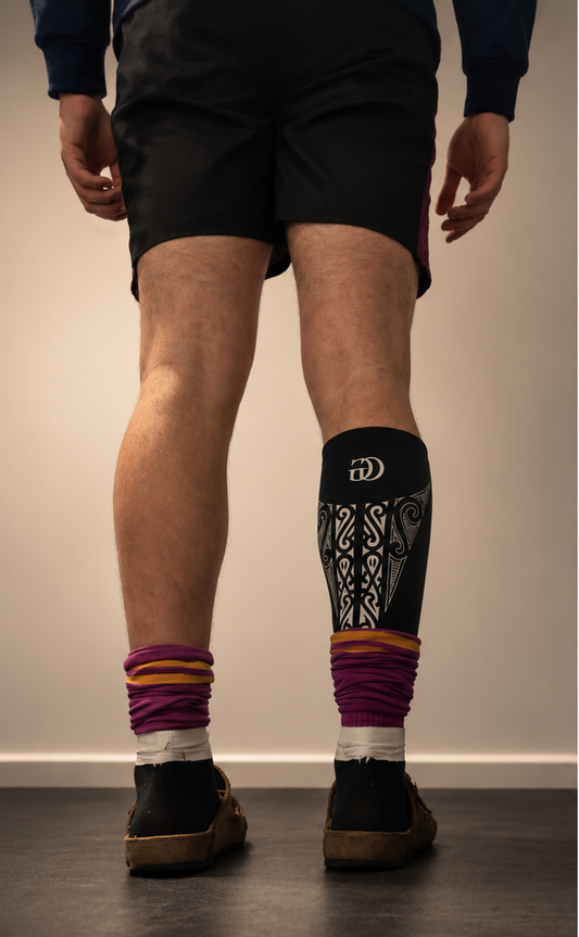 Māori Compression Calf Sleeve - Black
